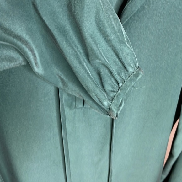 FRAME Sz Small Spruce Color 100% Silk Shirt Lace detail Like New Tunic Style - Picture 4 of 7